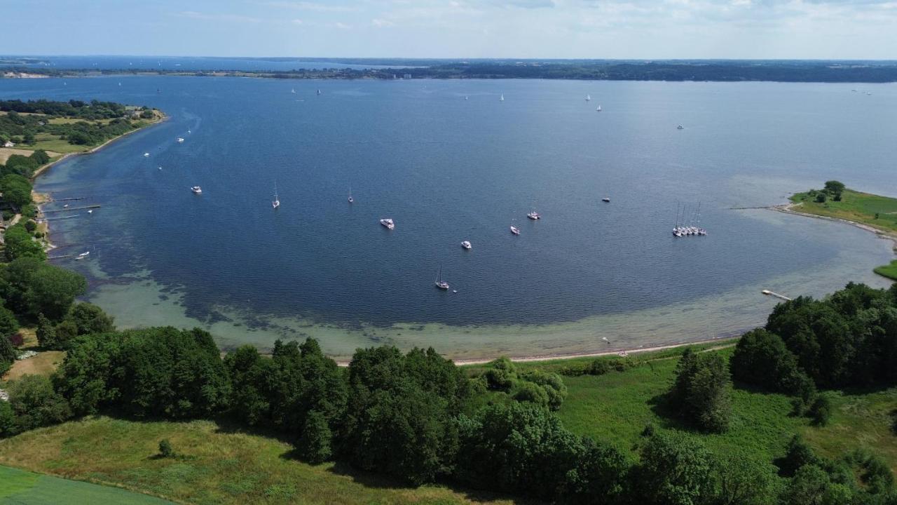 Fjordvejen Apartments กรอสตีน ภายนอก รูปภาพ